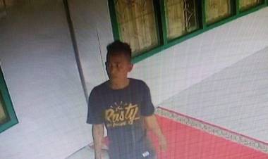 Viral! Pelaku Pencurian Kotak Amal Masjid Tertangkap Kamera CCTV