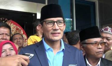 Keliling Pasar Lima Marelan Medan, Emak-emak Curhat ke Sandiaga Uno