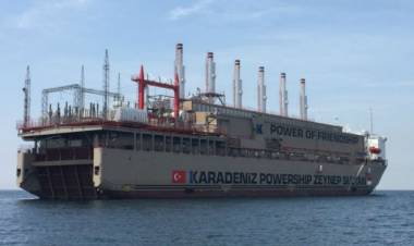 Suplai Jaringan Listrik, Kapal Terapung Pembangkit Tenaga Listrik Dikirim ke Palu