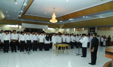 Anak Buahnya Dilantik, Adik Mantan Bupati Batanghari Ini Curhat