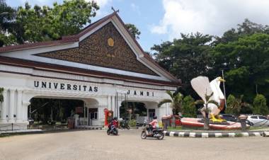 Unja Raih Penghargaan Perguruan Tinggi Negeri BLU Terbaik