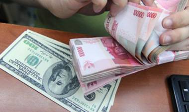 Nilai Tukar Rupiah Menguat Rp15.195 dari Rp15.197 Per Dolar AS