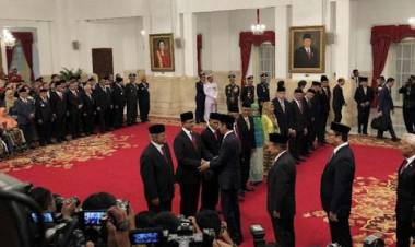 Ini Dia 6 Pahlawan Nasional Baru Indonesia