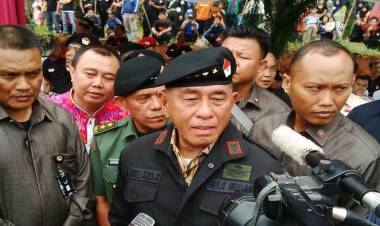 Menhan Ryamizard: Teroris Itu Musuh Islam 