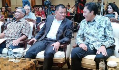 KSAD Mewisuda Jenderal TNI Purnawirawan Gatot Nurmantyo