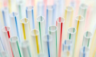 Wow!! Sehari 93 Juta Sedotan Plastik Dipakai di Indonesia