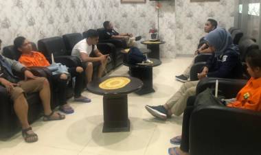 Pasangan Pembunuh Dibawa dari Jambi ke Polda Metro