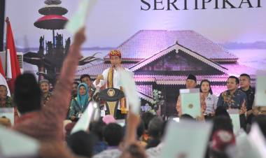 Jokowi: Haduh!! Mau Saya Tabok Orangnya di Mana, Saya Cari betul