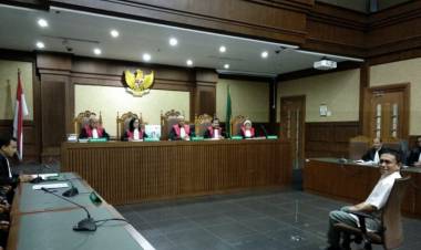 Gubernur Irwandi: Saya Tidak Pernah Pegang Uang!!