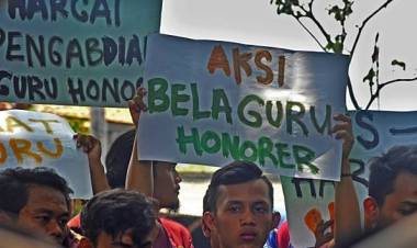 Begini Standar Gaji Guru Honorer di Depok 