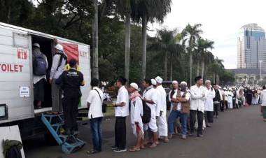 Peserta Reuni 212 Kesulitan Temukan Toilet 