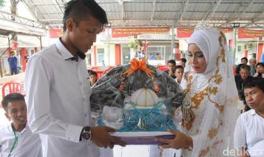 Cinta Terpisah Jeruji, Terpidana Kasus Pembunuhan Menikah di Dalam Lapas 