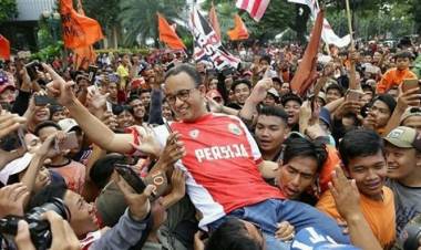 Kegembiraan Anies Persija Menang, Ikut Konvoi Bersama Jakmania