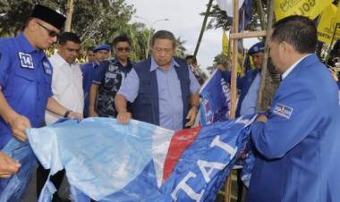 SBY Percaya Polisi Tuntaskan Kasus Perusakan Atribut Demokrat