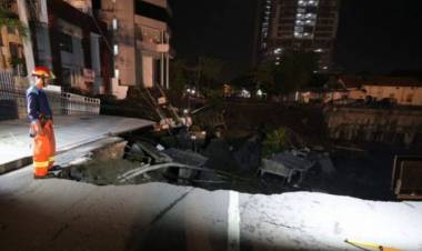 Polisi Periksa Lima Pekerja Terkait Jalan Ambles