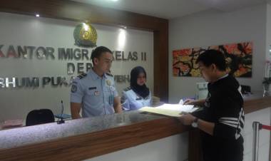 Imigrasi Palembang Deportasi 10 Warga Malaysia dan China