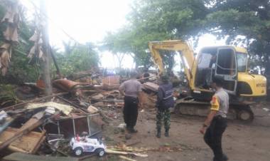 Air Naik 3 Meter, Warga Korban Tsunami Pulau Sebesi Perlu Bantuan