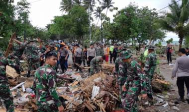 Cepat Tanggap! Kodam II/Sriwijaya Buka Dapur Umum Tsunami Lampung