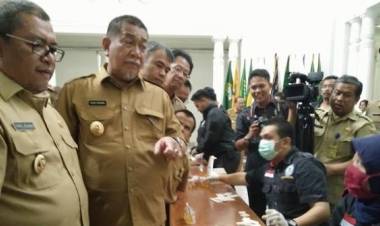 Ahmad Heryawan dan Deddy Mizwar Saksi Meikarta