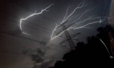 Warga Kubu Rasa Diminta Waspada Cuaca Ekstrim