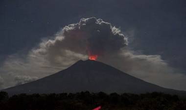 Gunung Agung Meletus, Begini Kondisi Bandara Bali