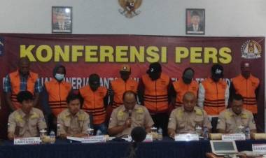 Delapan WNA Asal Nigeria Ditahan Imigrasi Bandung