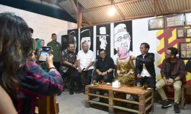 Jokowi "Ngopi" Bareng dengan Millenial Tulungagung