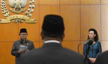 Jokowi Dorong Hemas Daftarkan Konflik Dualisme Pimpinan DPD ke MK