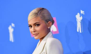 Aduh!! Rekor Foto Instagram Kylie Jenner Dikalahkan Telur