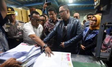 Prioritaskan Papua, KPU Tinjau Pencetakan Surat Suara di Makassar