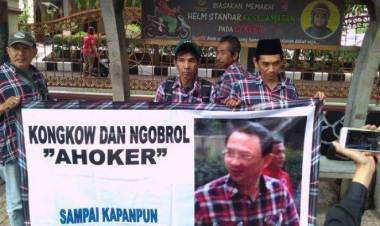 Sambut Kebebasan, Ahoker Mulai Datangi Mako Brimob