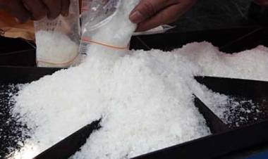 Simpan Sabu Setengah Kilo di Rak Piring, IRT Dibekuk Polisi