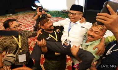 Ketum PWI Minta Wartawan Buat Berita Mendamaikan, Jangan Mengutip Hoaks