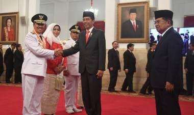 Didukung PKS-PAN, Usai Dilantik Gubernur Riau Dukung Jokowi
