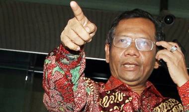 Dituduh Mobilnya Hasil Suap, Mahfud MD Geram dengan Akun KakekKampret