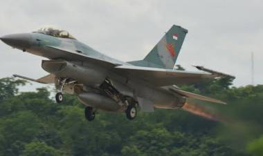 Langit Riau Heboh, F16-Hawk 100/200 Diuji Tempur