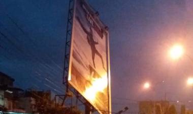 Hujan dan Angin Kencang Landa Merangin, Billboard Nyaris Roboh