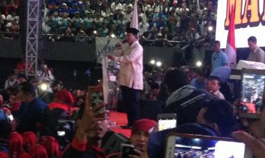 Prabowo: Pekerja Adalah Tulang Punggung Ekonomi Nasional