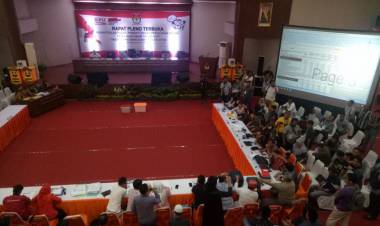 Hujan Interupsi Jadi Alot Pleno KPU Sumsel