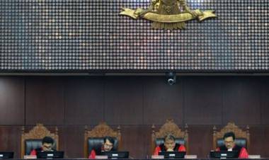 Bukti Cuma Link Berita, Prabowo-Sandi Bisa Jadi Bulan-Bulanan di MK