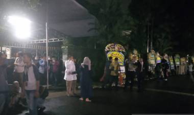 Jokowi Diagendakan Melayat Ani Yudhoyono Cikeas 