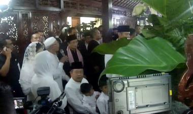 Terharu! SBY Sempat Satukan Air Mata Ani Dengan Air Matanya