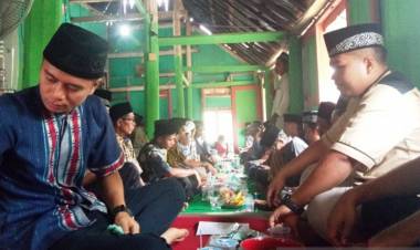 Ziarah Rumah Gadang Tradisi Dharmasraya Rayakan Idul Fitri