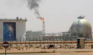 Harga Minyak Dunia Sedikit Berubah