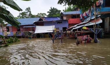 Banjir Landa Sejumlah Rumah di Kota Medan 