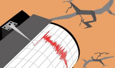Gempa Magnitudo 7,7 di Laut Banda 