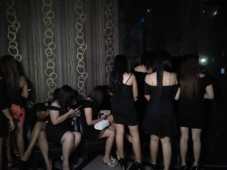 10 Pasangan Bukan Suami Istri Digiring ke Markas Pol PP Kota Jambi