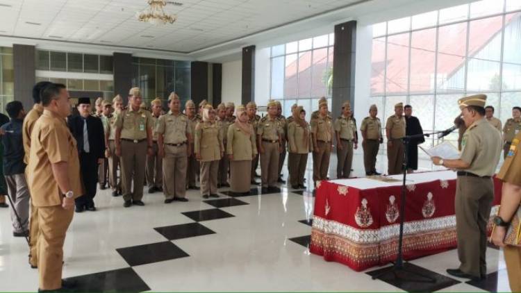 33 Pejabat Fungsional Disnakertrans Dilantik, M Fauzi: Layani Masyarakat dengan Ramah