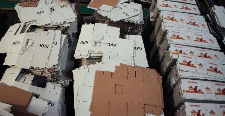 Isu Kotak Suara kardus Netizen Ribut!, KPU Berupaya Luruskan