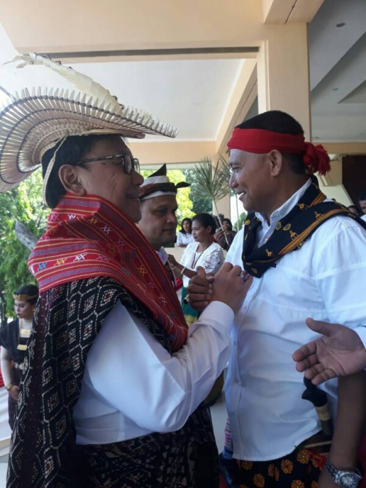 Gunakan Baju Rote, Mendagri: Nkri Tidak Akan Punah!!!